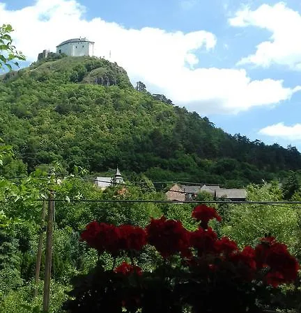 Var-lak Vendeghaz *